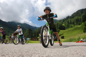 Red Group; Camp Suisse Session 1 2016; mountain biking skills